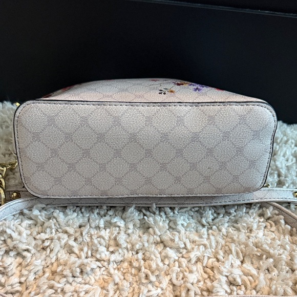 Steve Madden Floral Crossbody Bag - Picture 5 of 10